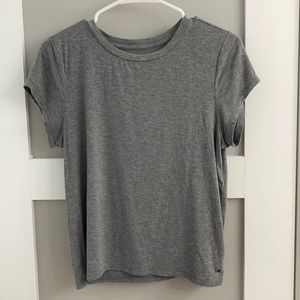 American Eagle grey tee